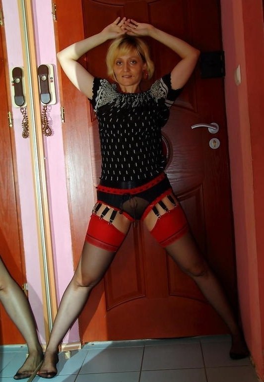 Воспитанная и прилежная девушка может стать развратной по твоему желанию! Воспитанная и прилежная девушка может стать развратной по твоему желанию!