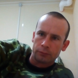 Подкачанный парень познакомится в е с девушкой для секса Подкачанный парень познакомится в е с девушкой для секса