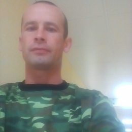 Подкачанный парень познакомится в е с девушкой для секса Подкачанный парень познакомится в е с девушкой для секса